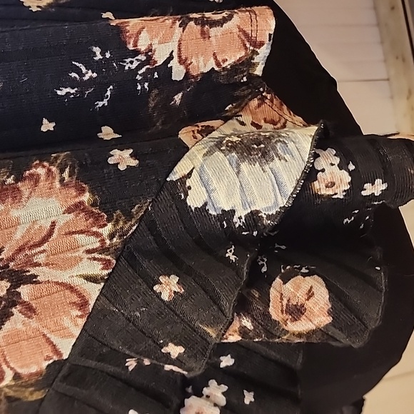 Status by chenault women's small long sleeve tunic with Beautiful color - Picture 9 of 9